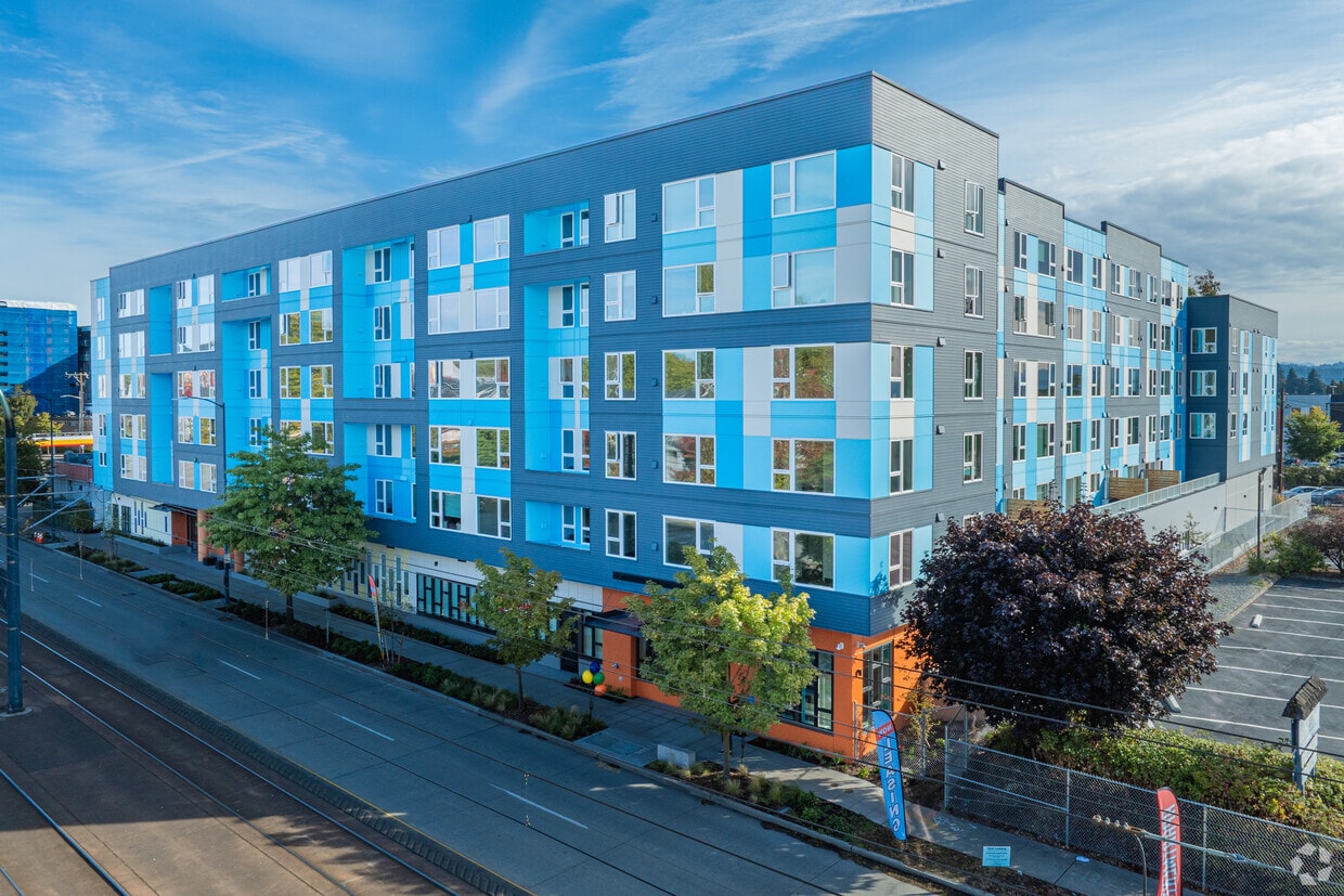 Primary Photo - Nichols Court