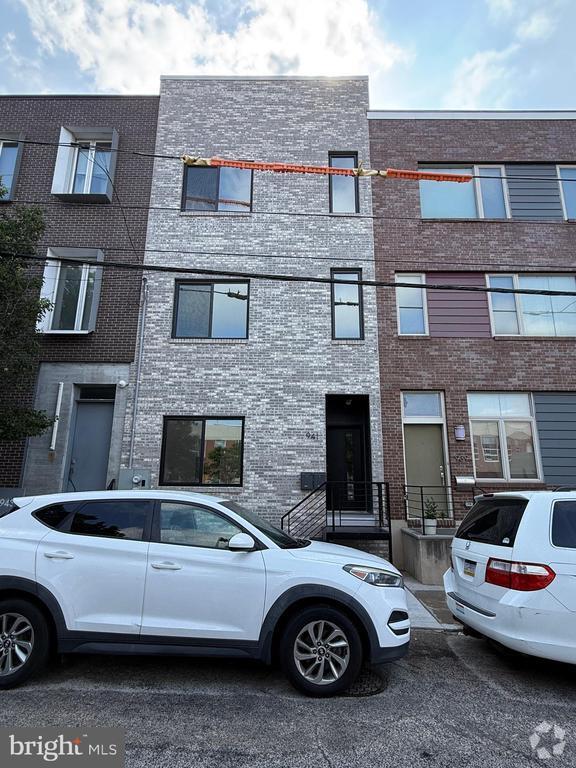 Building Photo - 941 N 6th St