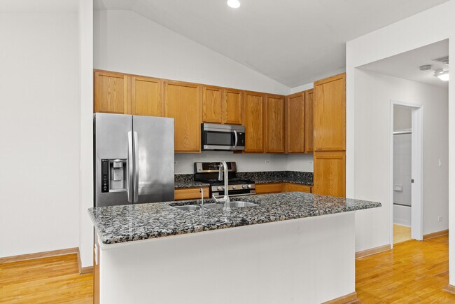 Building Photo - 2403 Madiera Ct