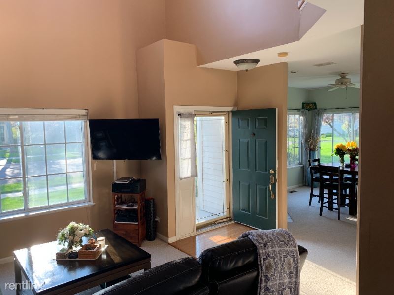 Foto principal - 353 Abington Woods Dr