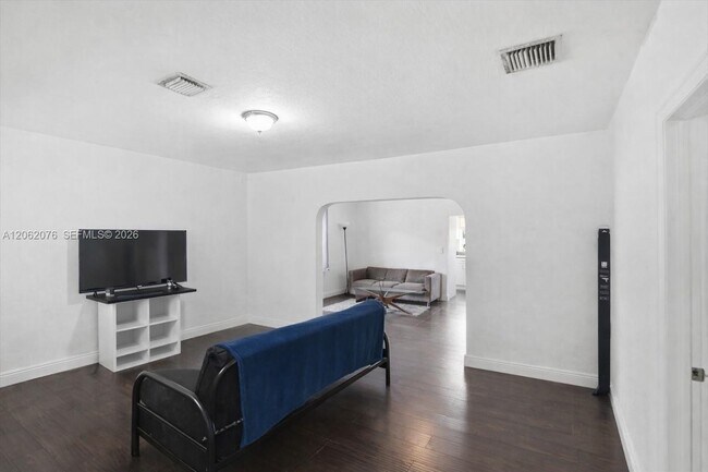Foto del edificio - 3645 SW 25th Ter