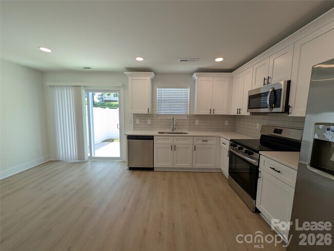 Building Photo - 1415 Arden Ave