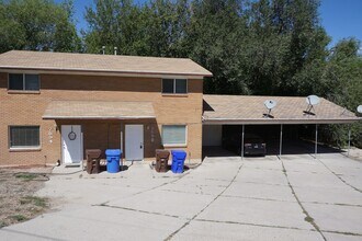 Building Photo - 7592 Husky Hwy