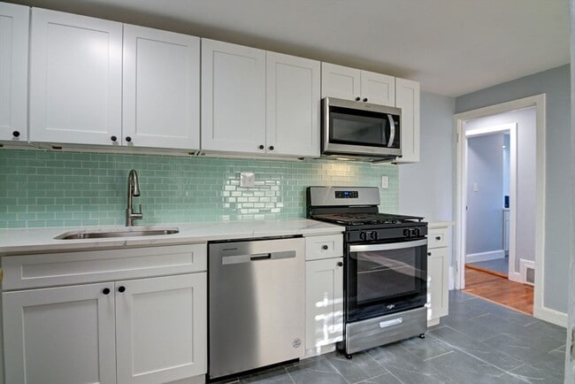 Foto del edificio - 23 Langley Cir