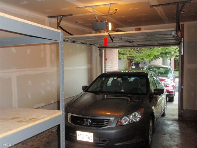 Building Photo - 2 br, 2.5 bath House - 18102 Royal Bonnet ...