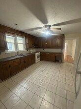 Building Photo - 85 S Burritt St