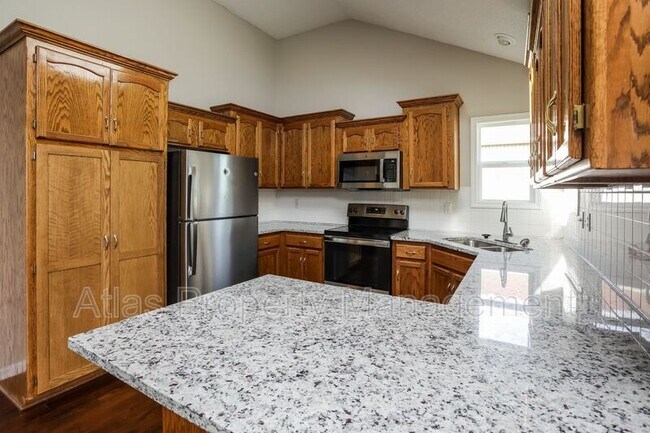 Building Photo - 8611 N Arcola Ave