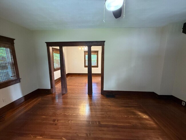 Foto del edificio - 123 E High St