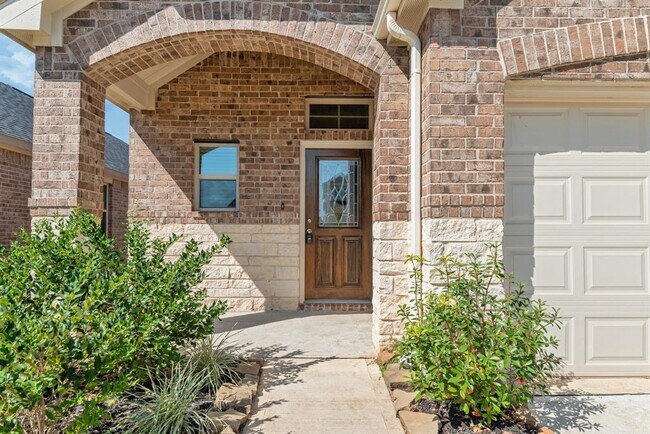 Foto del edificio - 22643 Rosebush Hl Rd