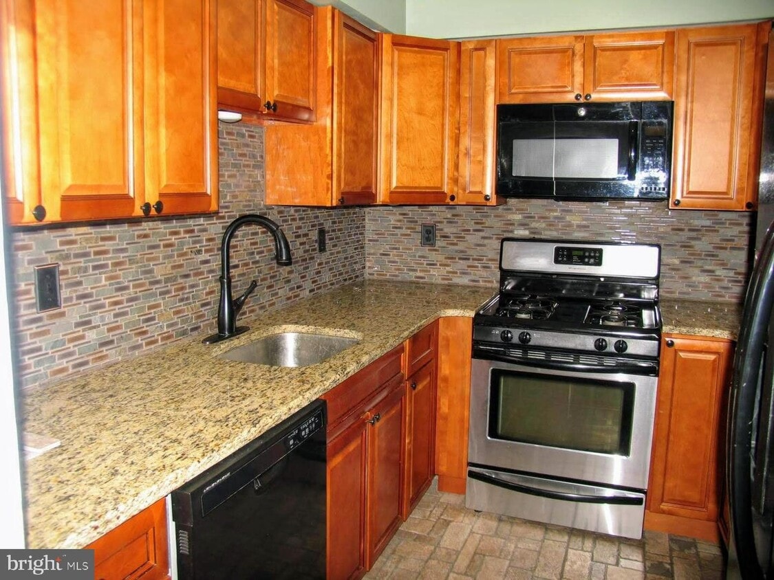 108 Goldfinch Ct, Warrington, PA 18976 Townhouse for Rent in