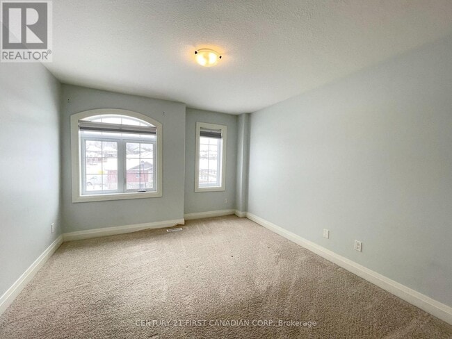 Building Photo - 1067 Upperpoint Ave