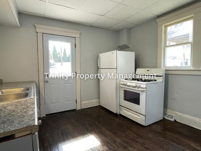 Foto del edificio - 103 Grove Ave