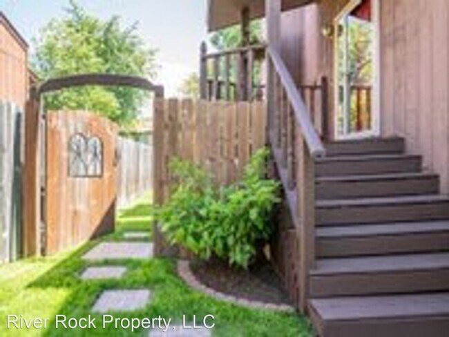 Building Photo - 3 br, 1.5 bath House - 3102 Covent Garden ...