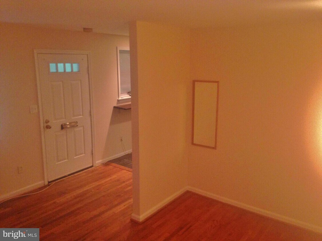 6642 Hillandale Rd Unit 51A, Bethesda, MD 20815 Condo for Rent in
