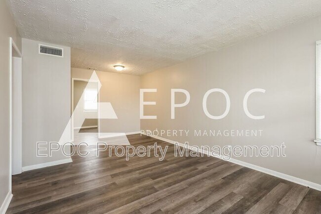Foto del edificio - 1616 NE 38th St