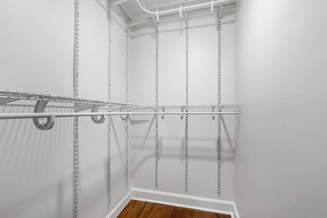 Building Photo - Perfect 1 Bedroom 1 Bathroom