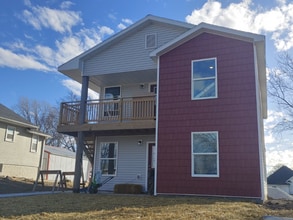 Building Photo - 1324 Concannon St