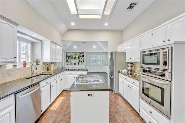 Building Photo - 5403 Linden Ct