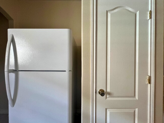 Foto del edificio - 5310 Marcella Ave