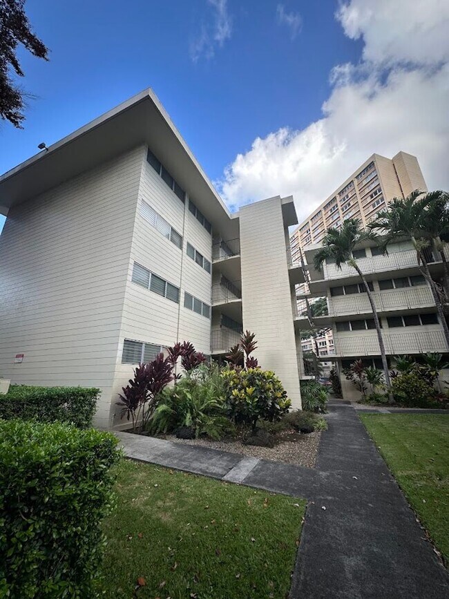 Foto del edificio - 933 Kaheka St