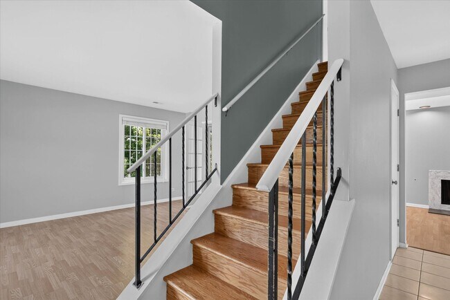 Foto del edificio - 901 Ashford Ln