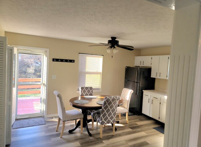 Foto del edificio - 12426 Somerset Dr