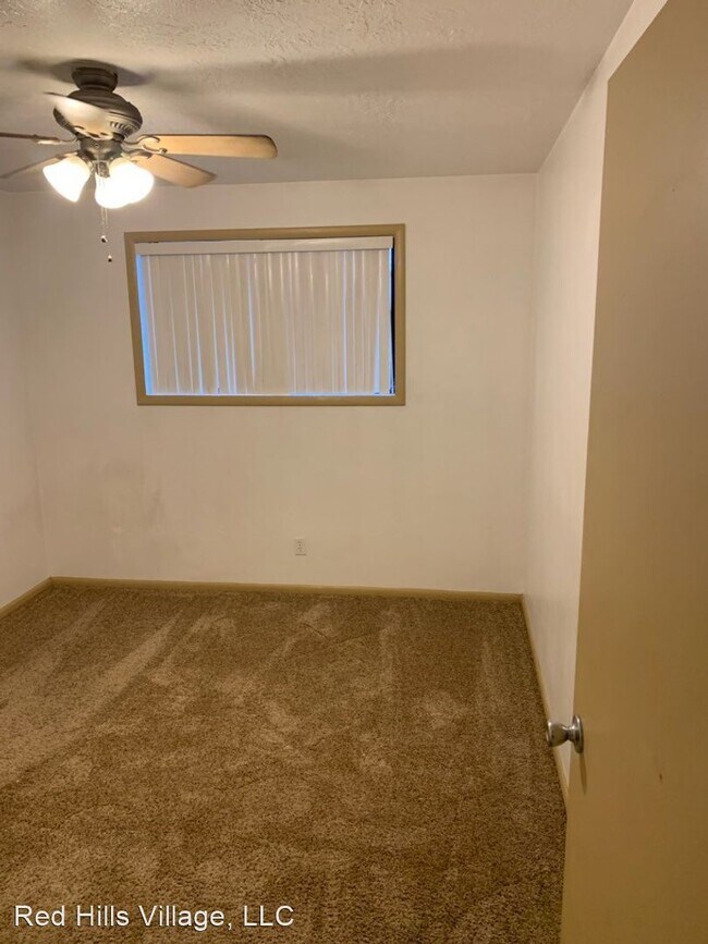Building Photo - 141 N 200 W