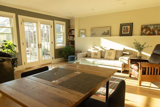 Foto del edificio - 6206 Rockwell St