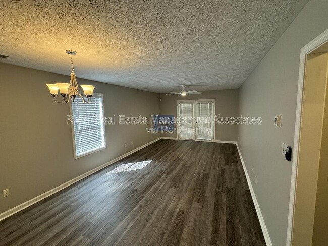 Building Photo - 43-92 92 Pl