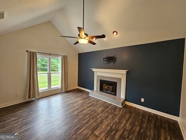 Building Photo - 65 Tralee Trce