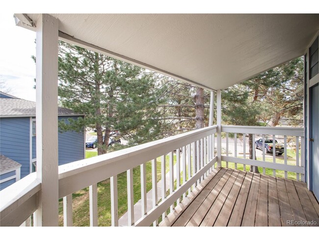 Foto del edificio - 8335 Fairmount Dr