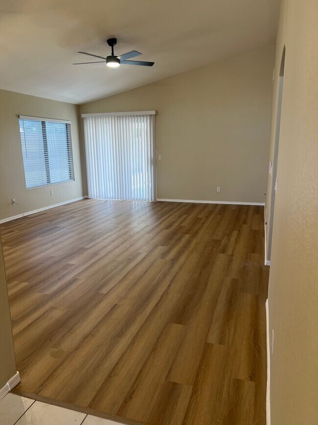 Foto del edificio - Remodeled 3-bedroom at Cooper and Warner/Ray