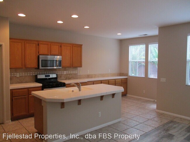 Foto del edificio - 4 br, 2 bath House - 5202 Cobalt Way