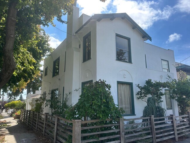 Foto del edificio - 1539-1541 E. 38th St