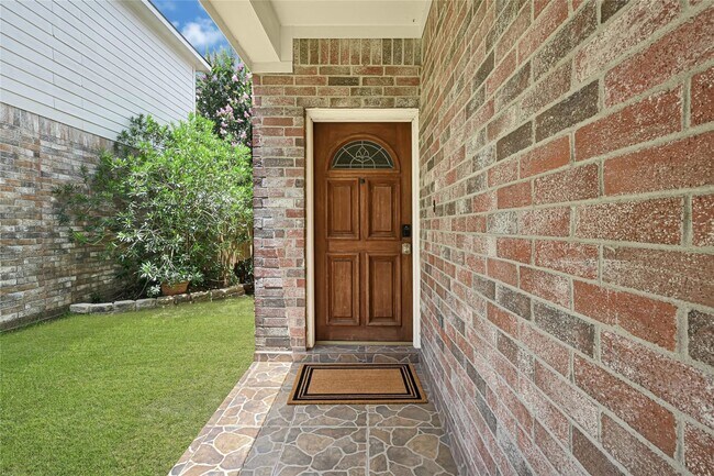 Foto del edificio - 19438 Hillside Springs Cir
