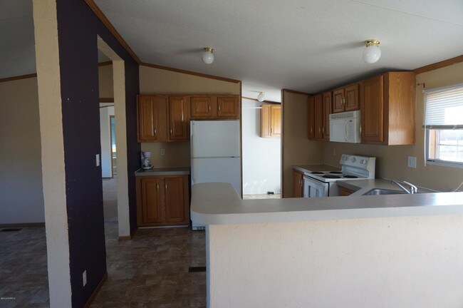Building Photo - 121 Pine Cliff Rd