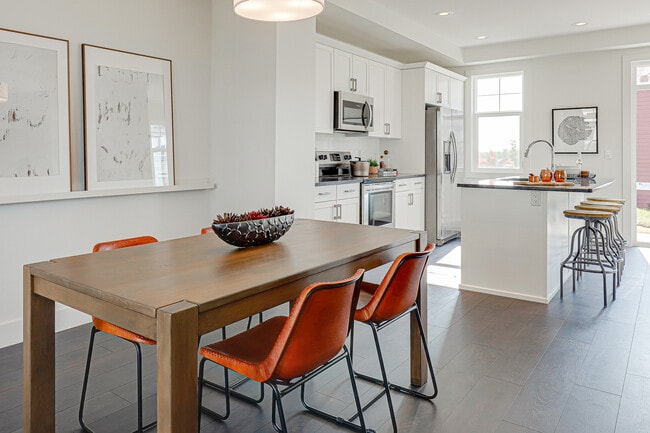 Building Photo - Harvest Townhomes