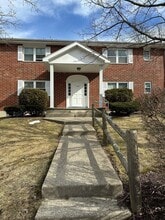 Building Photo - 123 Litchfield Pines Dr