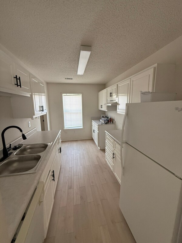 Foto del edificio - 228 Twin Eagles Dr