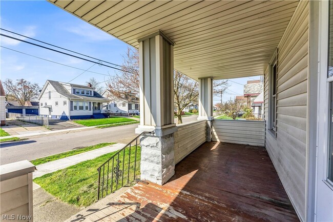 Building Photo - 12520 Carrington Ave