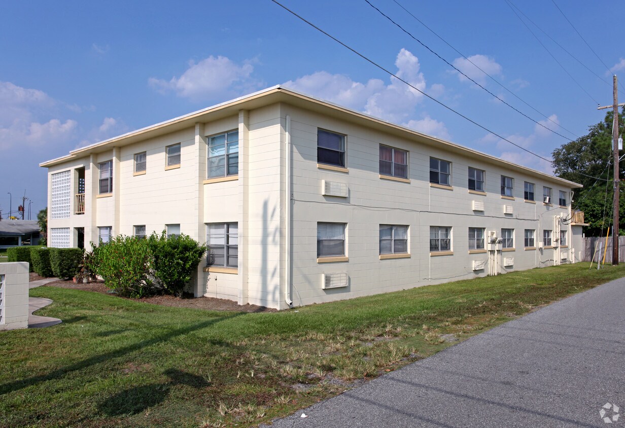 Foto del edificio - Semoran Terrace Apartments
