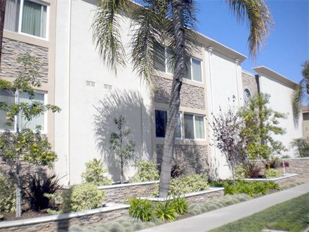 Building Photo - Carrousel 1