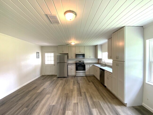 Building Photo - 12818 Barwick Rd