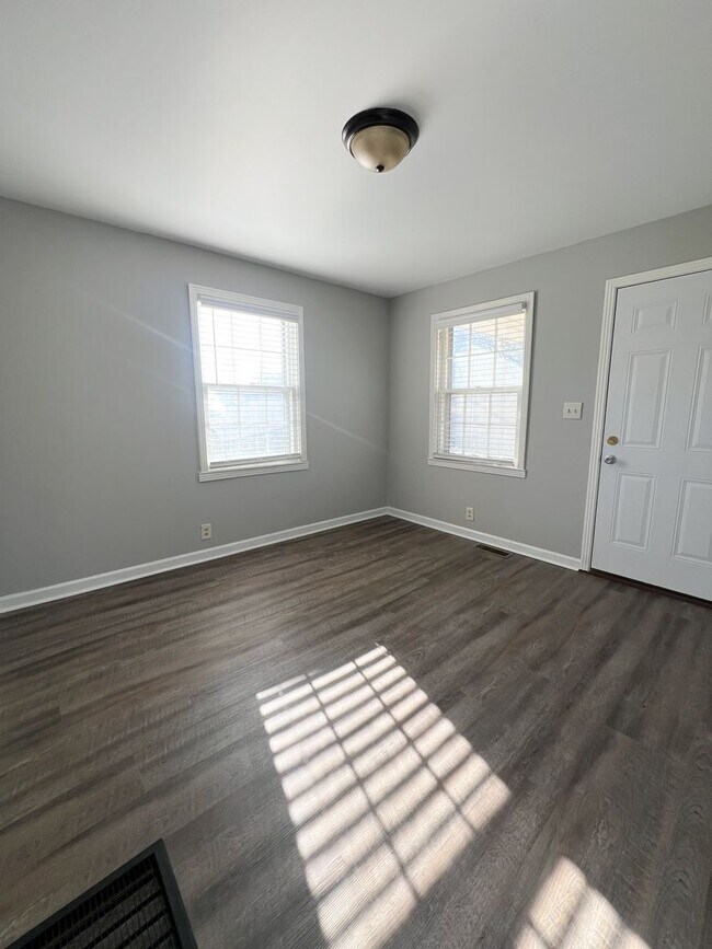 Building Photo - Move-In Specials Available! Single-Family ...