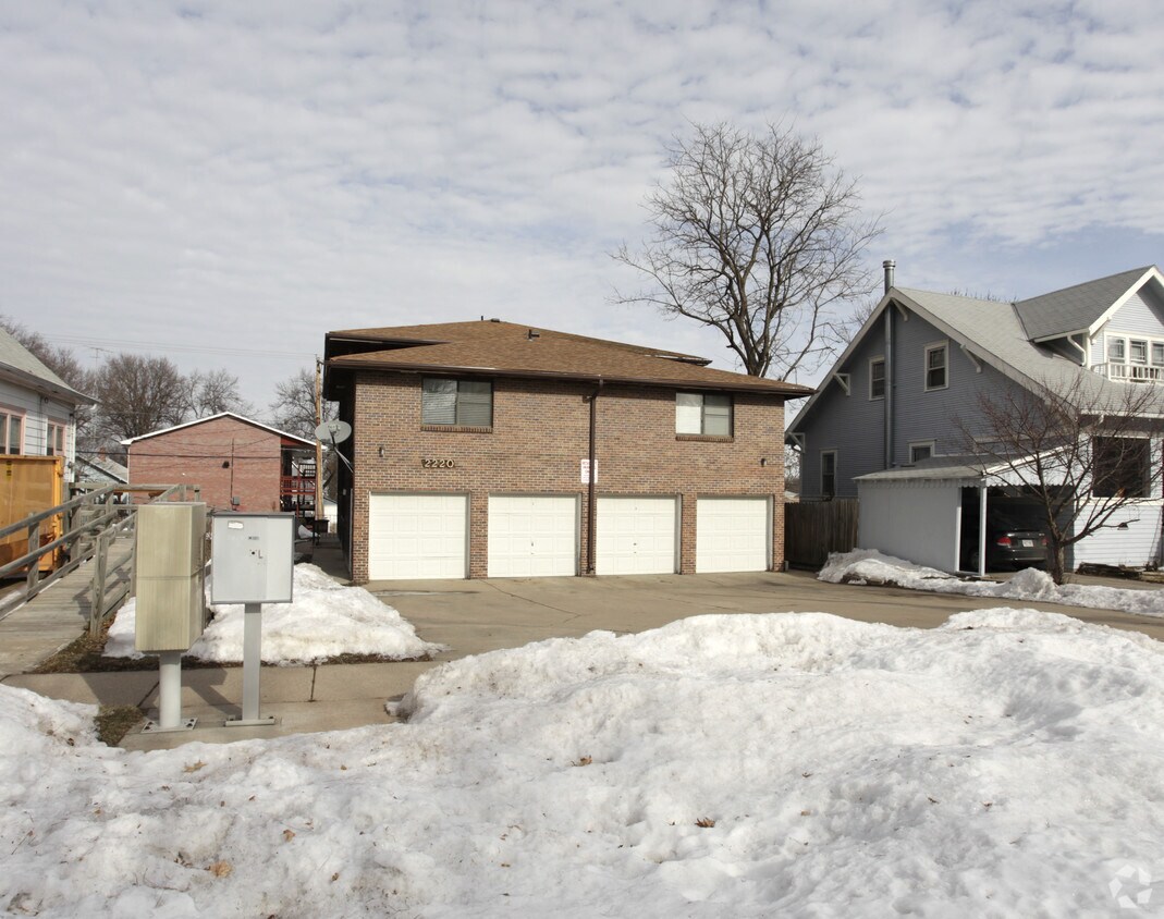Foto principal - 2220 C St