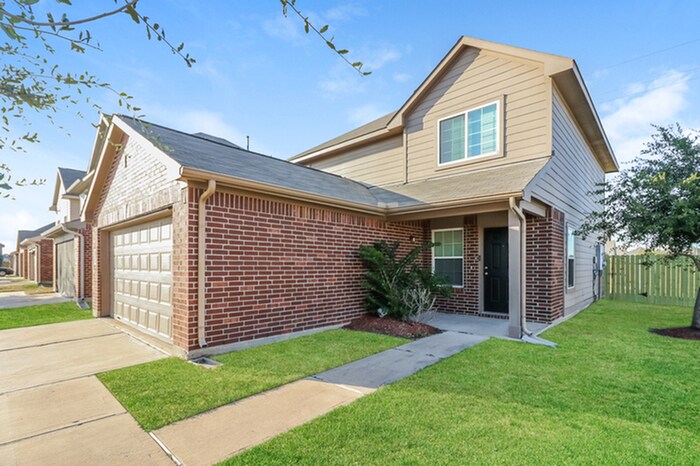 Foto principal - 19014 Moynihan Dr