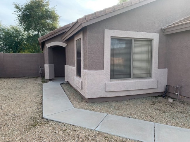 Building Photo - 8705 E Portobello Ave