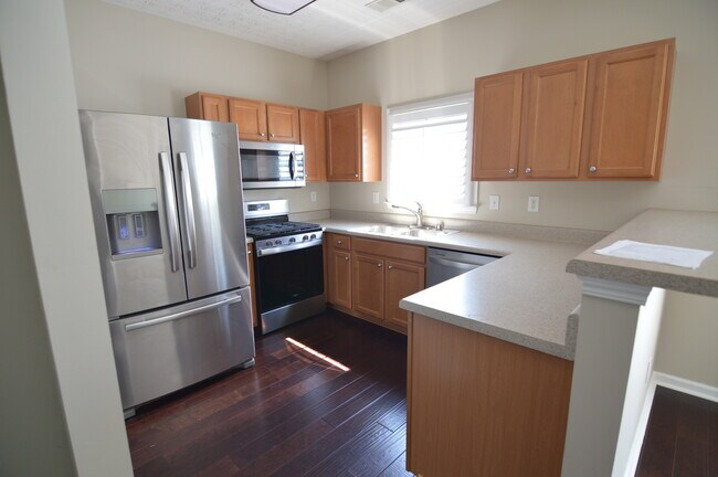 Foto del edificio - 514 Blossom Way