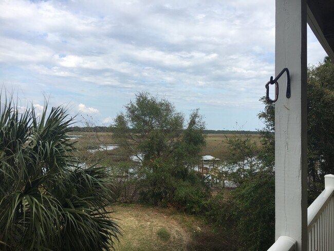 Building Photo - 2 bedroom, 2 bath condo NEAR FOLLY BEACH