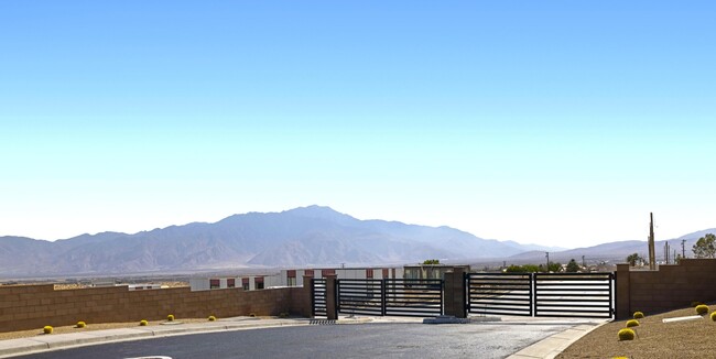 Building Photo - 13852 Scenic Crest Cir